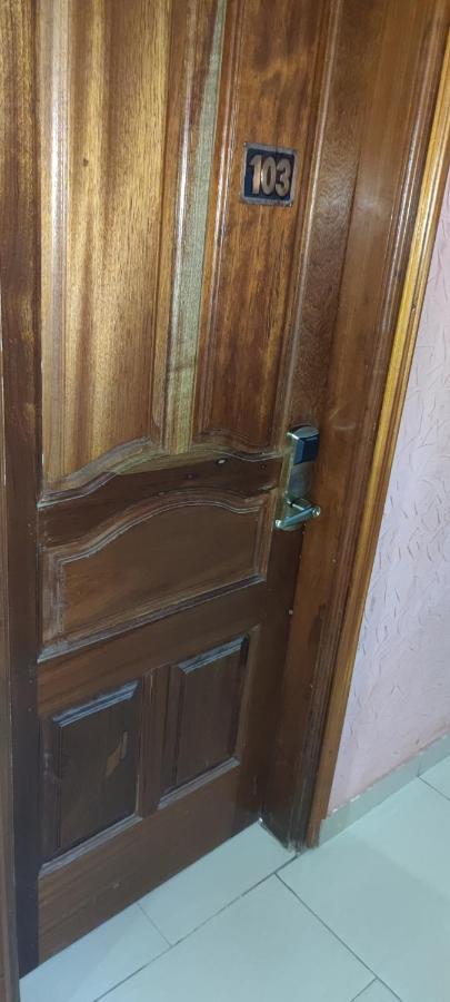 Hotel-Le-Parisien Brazzaville Ngoại thất bức ảnh