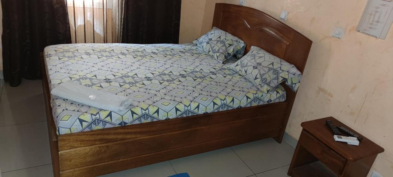 Hotel-Le-Parisien Brazzaville Ngoại thất bức ảnh